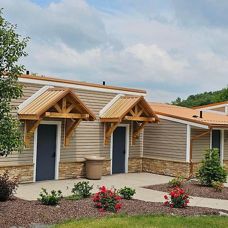 Lodge At Chalk Hill Exterior photo