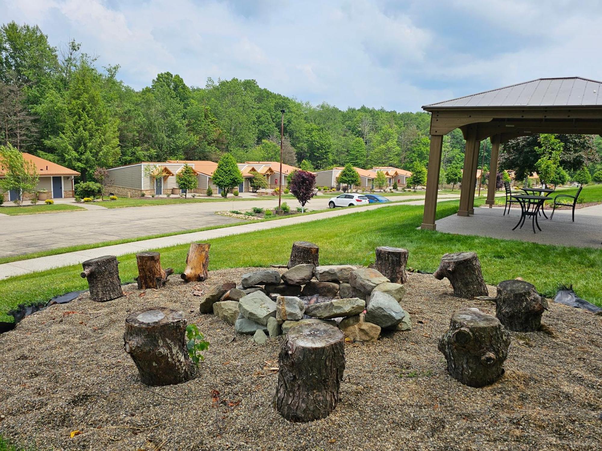 Lodge At Chalk Hill Exterior photo