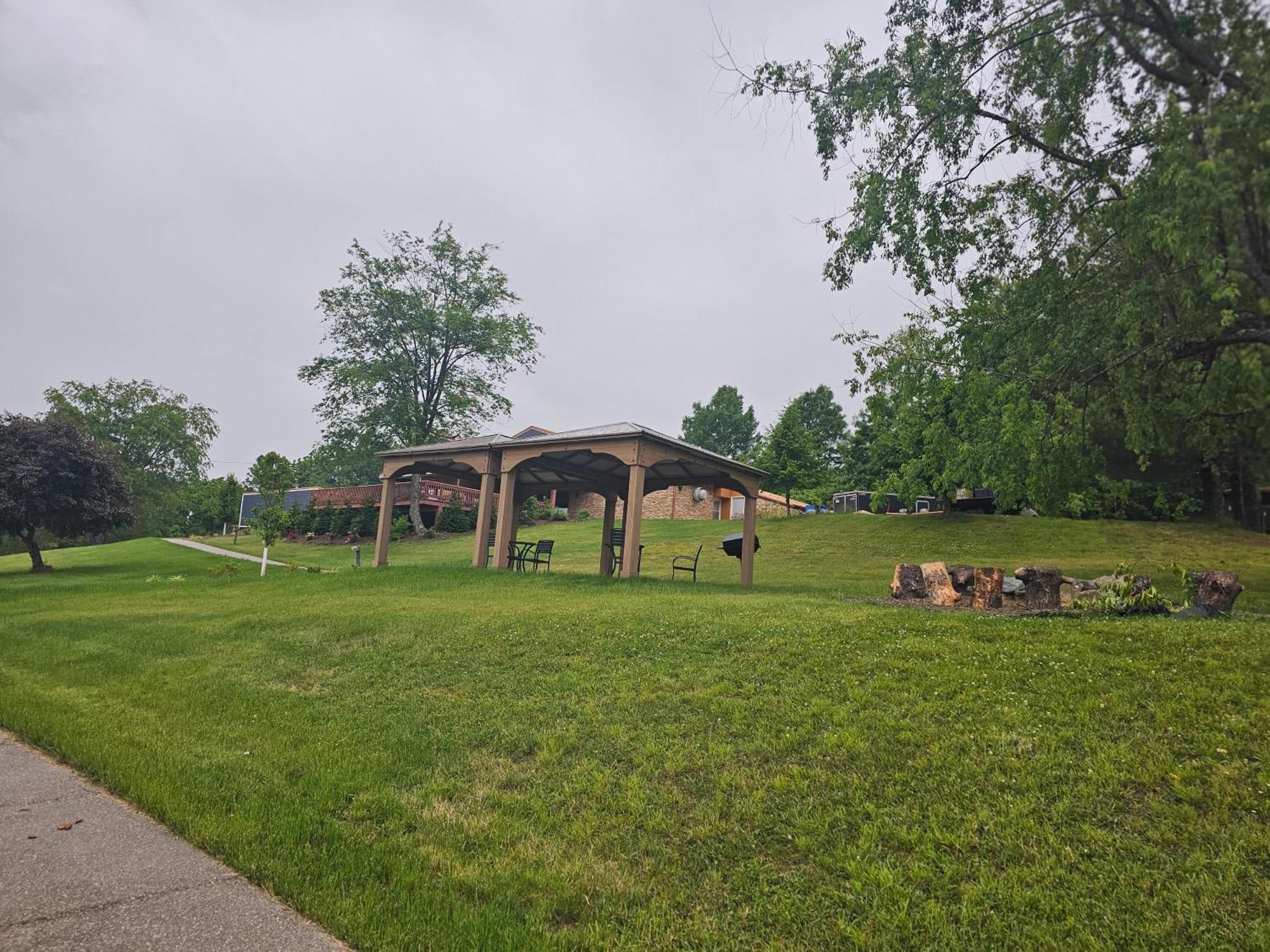 Lodge At Chalk Hill Exterior photo