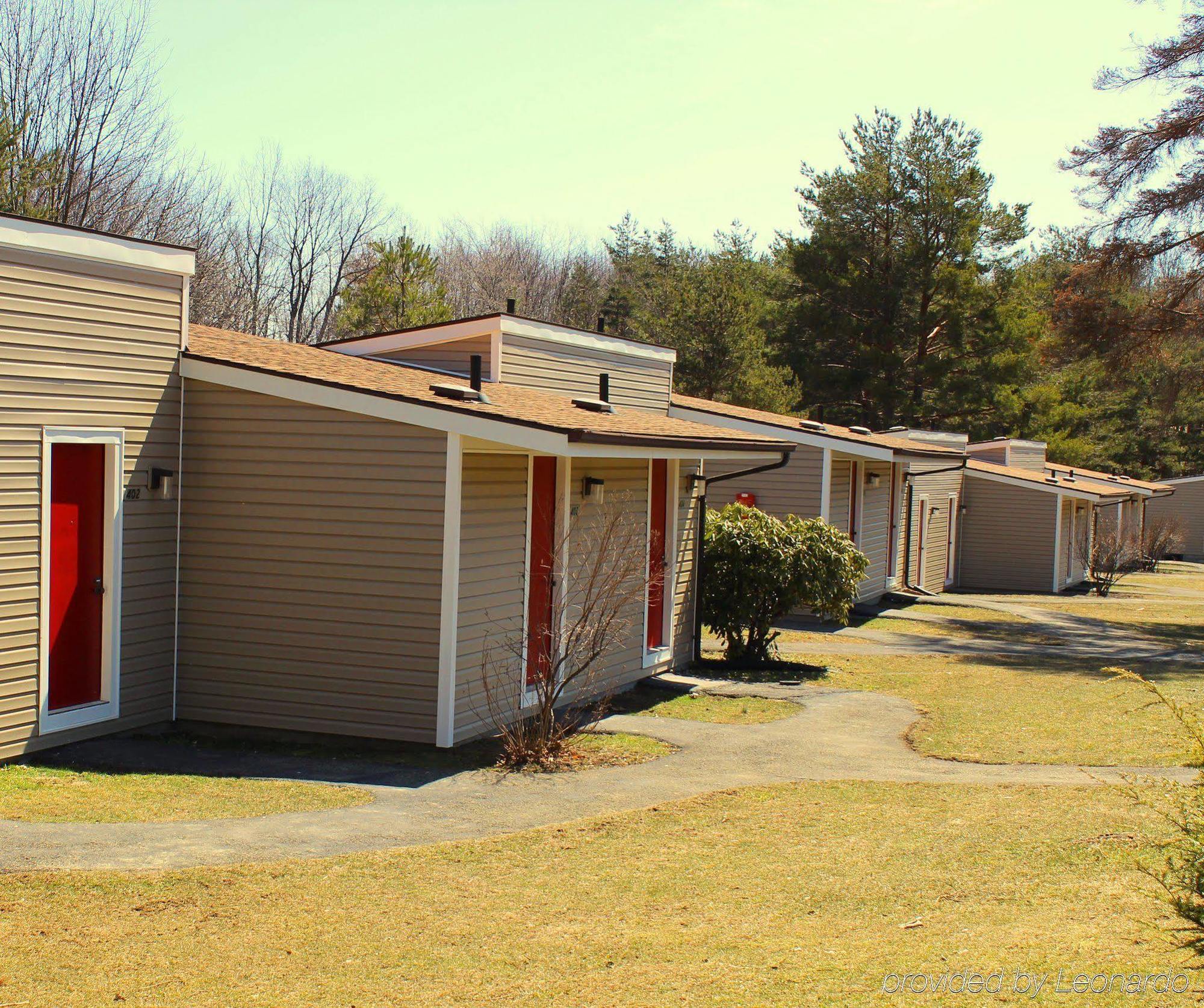 Lodge At Chalk Hill Exterior photo